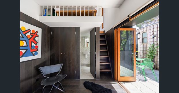 Waterloo House for Lease: 3BR, Courtyard, Garage, Pets Allowed, $1500/week - Photo 1