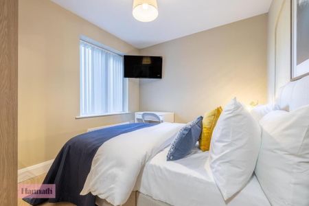 Room 2, 90 Hill Street, Lurgan, BT66 6BQ - Photo 5