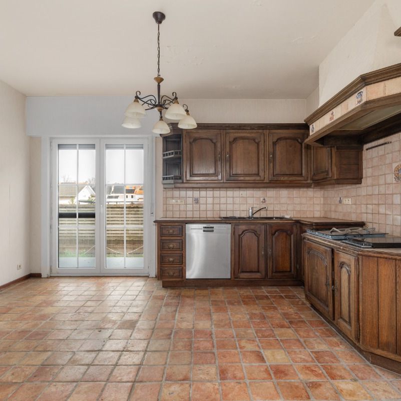 Te huur Eeklo Ruime vrijstaande woning met garage en tuin - Photo 1