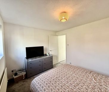 2 bedroom semi-detached house to rent - Photo 5