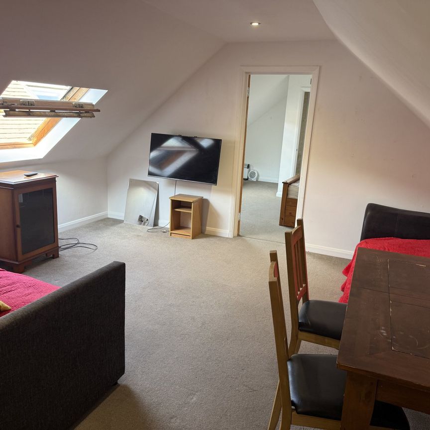 Lee Road, Saunderton Lee, HP27 9NX - Photo 1