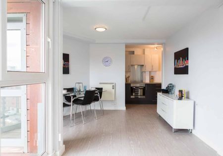 Penthouse 1 Bed Plus - Photo 3