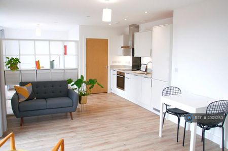 1 bedroom flat to rent - Photo 5