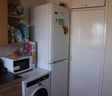 2 Bed Flat, Ashington House, E1 - Photo 4