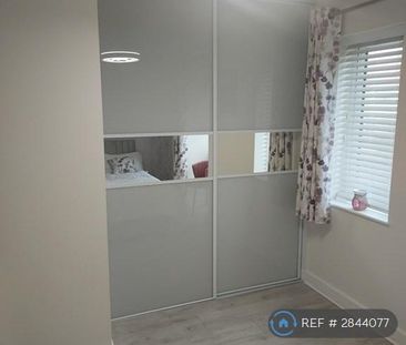 1 bedroom in a house share to rent - Photo 6