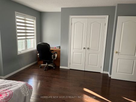 Detached Home For Lease | N8129710 - Photo 4