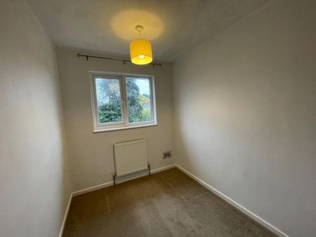 3 bedroom semi-detached house to rent - Photo 5