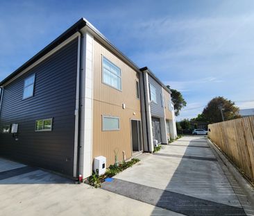 Waterloo Living - Photo 1