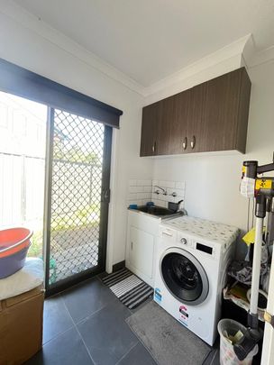 Family Home Awaits! - Photo 1