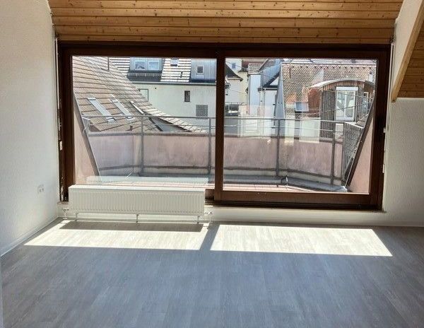 3-Zimmer-Dachgeschoß-Wohnnung in Bahnhofsnähe - Foto 1