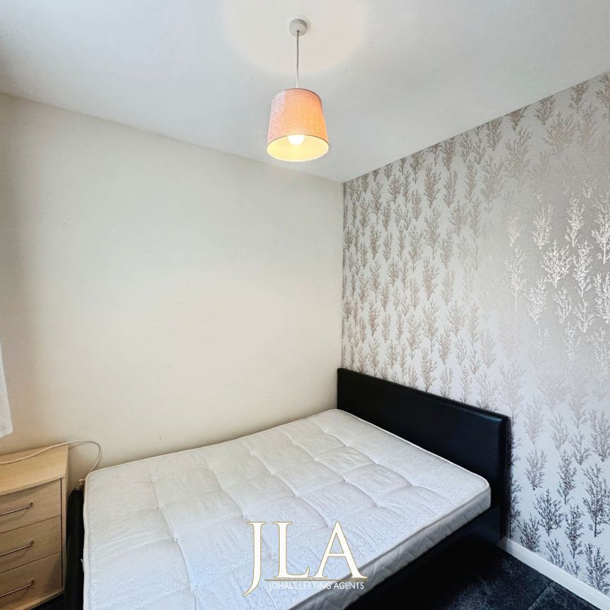 5 bed detached house to rent in Pine Tree Avenue, Leicester, LE5 - Photo 1