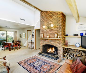 30 Everton Grove, Surrey Hills VIC 3127 - House For Rent | Domain - Photo 2