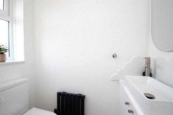 4 bedroom detached house to rent - Photo 1