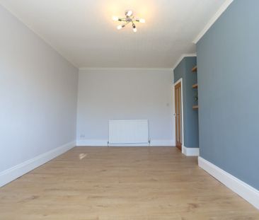 3 bedroom apartment to rent - Photo 2