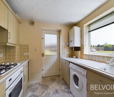 2 bedroom flat to rent - Photo 4