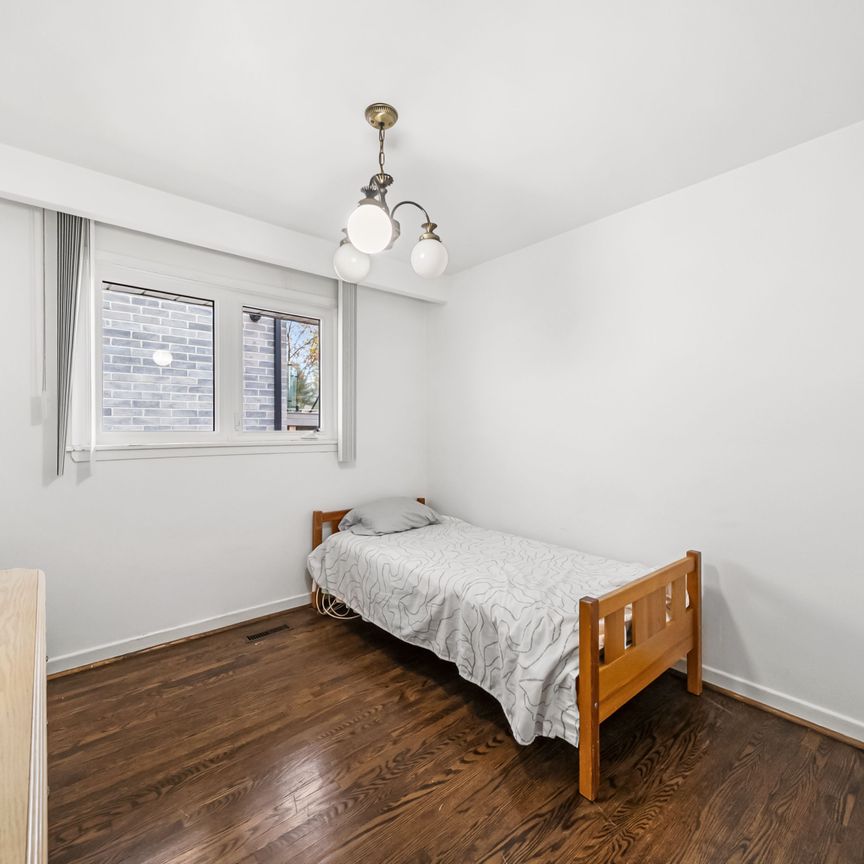 For Lease - 386 Ellerslie Avenue Unit# Main, Toronto, Ontario - Photo 1