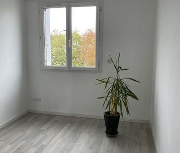 A LOUER REZE CHATEAU - Appt T4 - 72 m2 - 3ème étage - calme - Photo 5