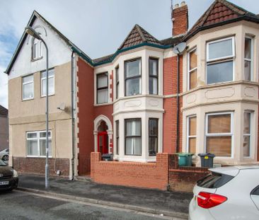 Cosy four bed on Dogfield Street - Photo 4