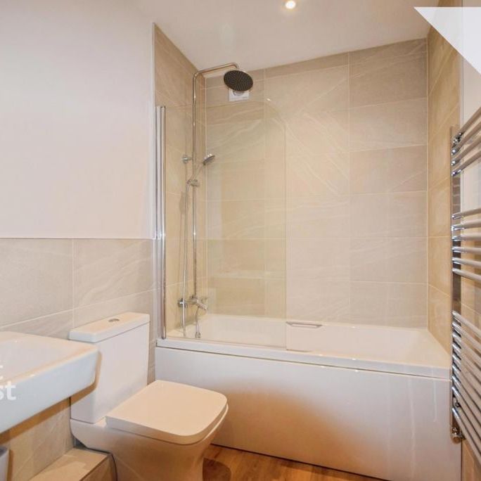 2 bedroom ground floor flat to rent - Photo 1