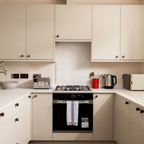 Eton Garages - Photo 1