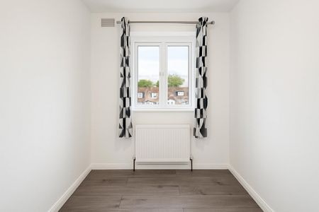 4 bedroom House To Let - Photo 5