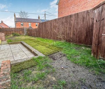 4 bedroom detached house to rent - Photo 2