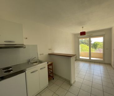 Location Appartement 2 pièces 32m² LA ROQUE D ANTHERON 13640 - Photo 5