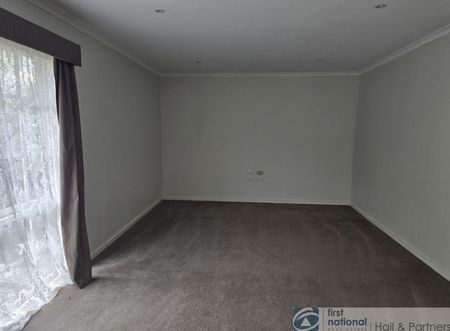 Spacious Family Home - Photo 2