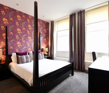 ROOM 3, Cinnabar Hotel, 88-89 Fore Street, SG14 - Photo 1