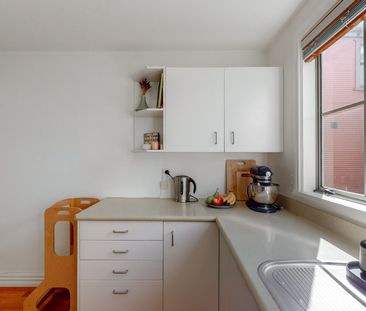 COMFORT AND CALM IN THORNDON - Photo 2