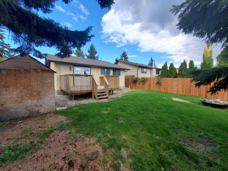 FULL PET FRIENDLY HOUSE IN HIGHLAND GREEN!!! - Photo 2