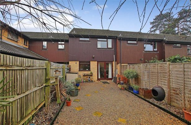 3 bedroom terraced house to rent - Photo 1