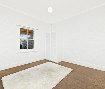 Charming & Spacious 2 Story Home - Photo 6