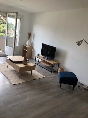 Location Appartement 3 pièces 55m² ST EGREVE 38120 - Photo 3