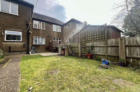 Beechcroft Avenue, Harrow, HA2 - Photo 2