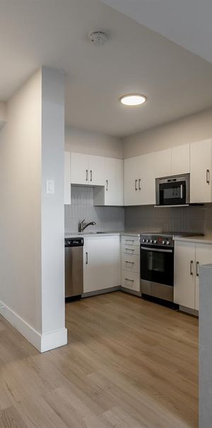 916 - 5301-5317 Sherbrooke Street West, Montréal - Photo 1