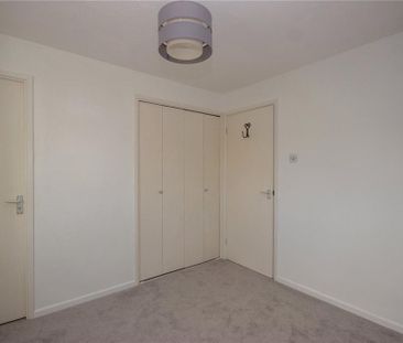 2 bedroom end of terrace house to rent - Photo 5