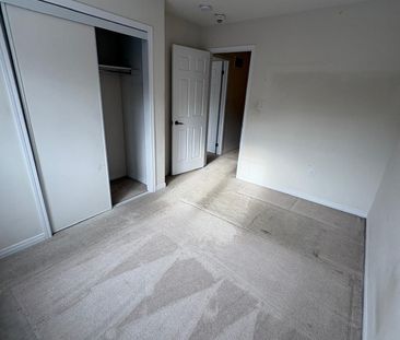 For Lease - 122 Golden Spring Drive, Brampton, Ontario - Photo 4