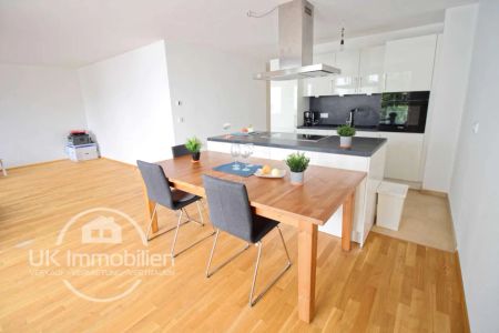 Riedberg Living mit Balkon + Terrasse + Premium-Einbauküche + 2 Bäder - Foto 4