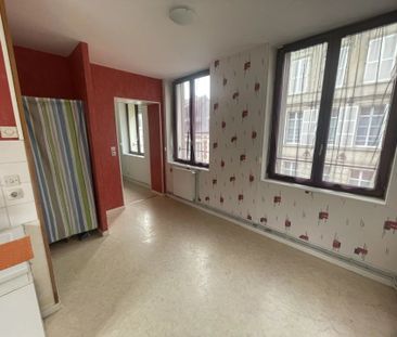 Location Appartement 1 pièces 43 m2 à Saint-Quentin - Photo 4