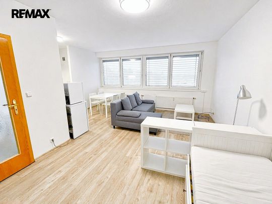 Pronájem bytu 1+kk v osobním vlastnictví 34 m², Praha 8 - Troja - Фото 1