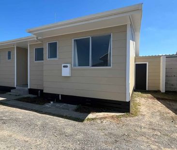 Cosy Two-Bedroom Unit in Popular Frankton - Photo 3