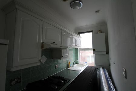 2 bedroom maisonette to rent - Photo 3