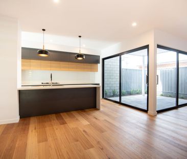 92A Birdwood Street, Innaloo, WA - Photo 2