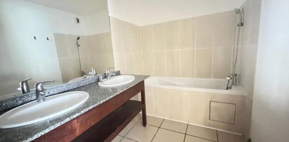 Appartement à louer 2 pièces 47.6m² - Photo 2