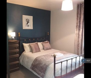 1 bedroom in a flat share to rent - Photo 5