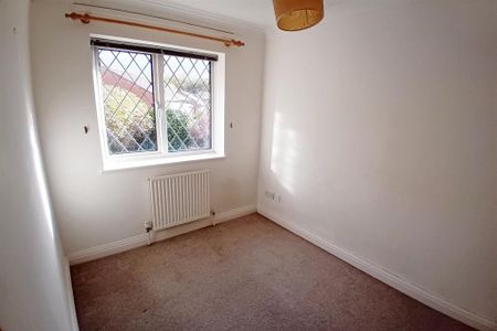 2 bedroom semi-detached house to rent - Photo 5