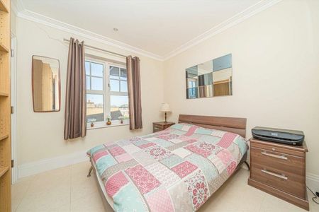 Chalmers Way, St Margarets, TW1 - Photo 2