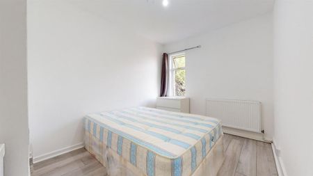 1 bedroom property to rent - Photo 2