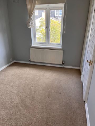 3 Bed Flat, Meade Close, W4 - Photo 4